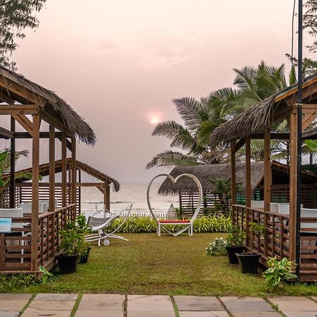 Fahrenheit Hotels & Resorts Baga Exterior photo