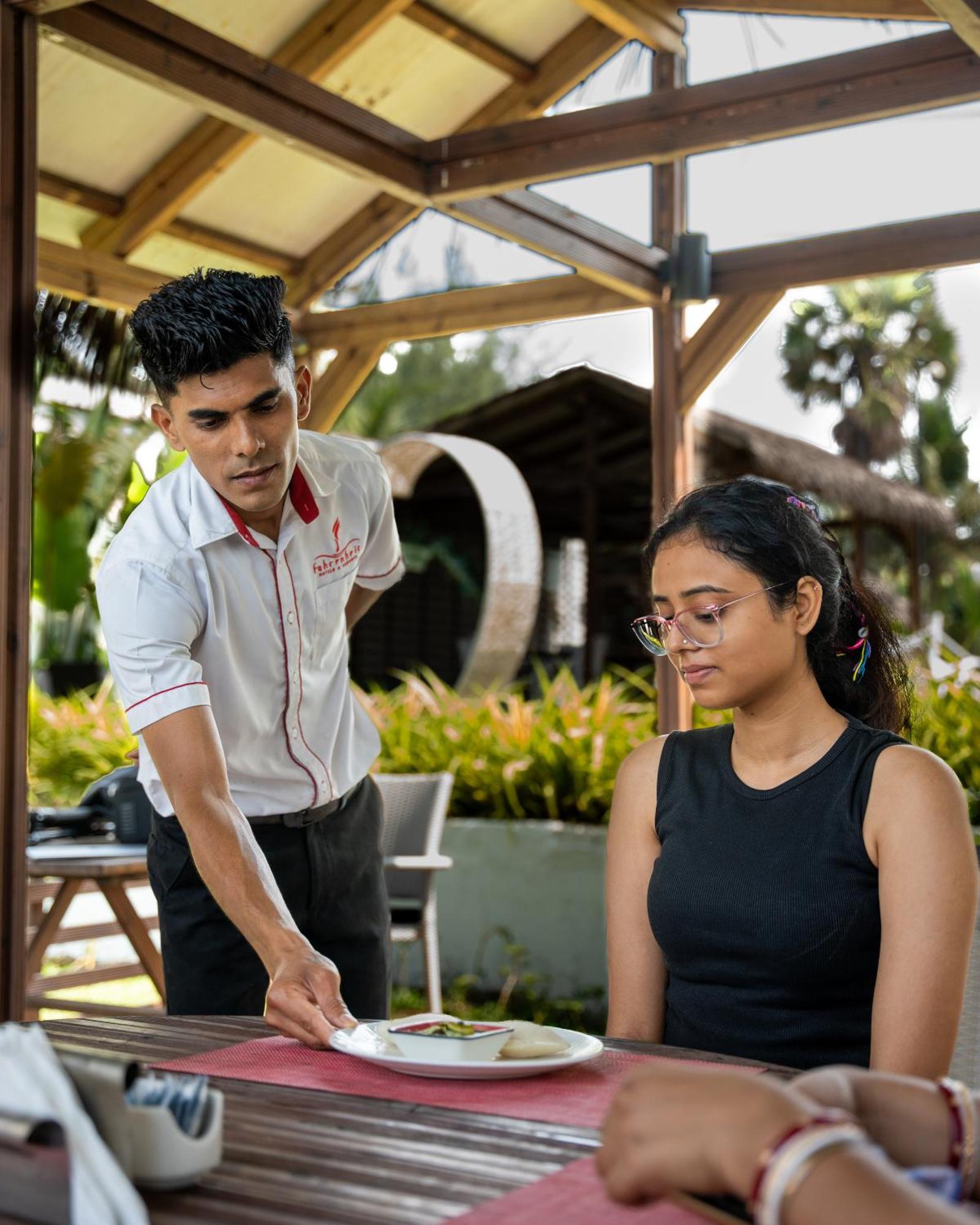 Fahrenheit Hotels & Resorts Baga Exterior photo