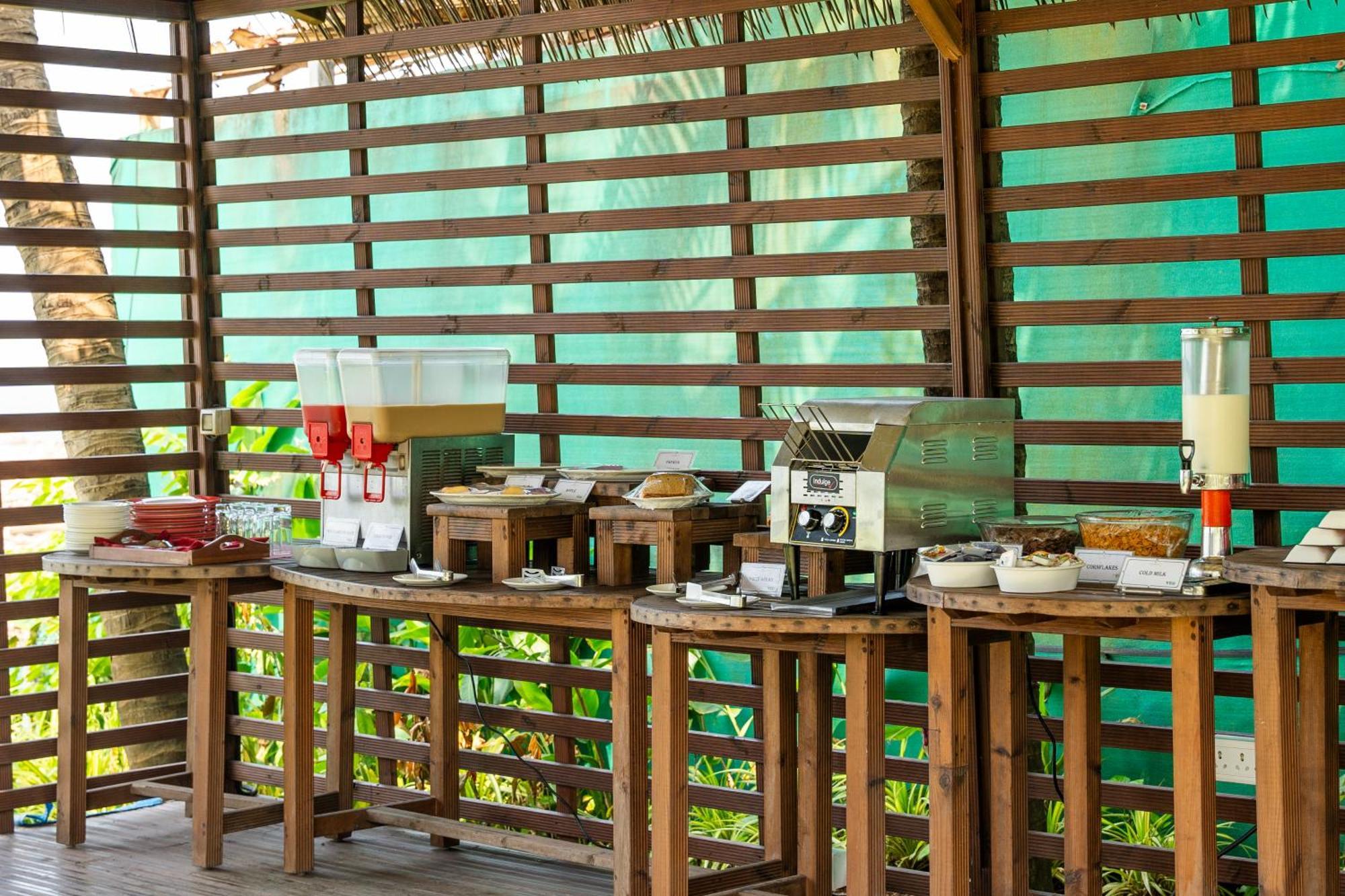 Fahrenheit Hotels & Resorts Baga Exterior photo