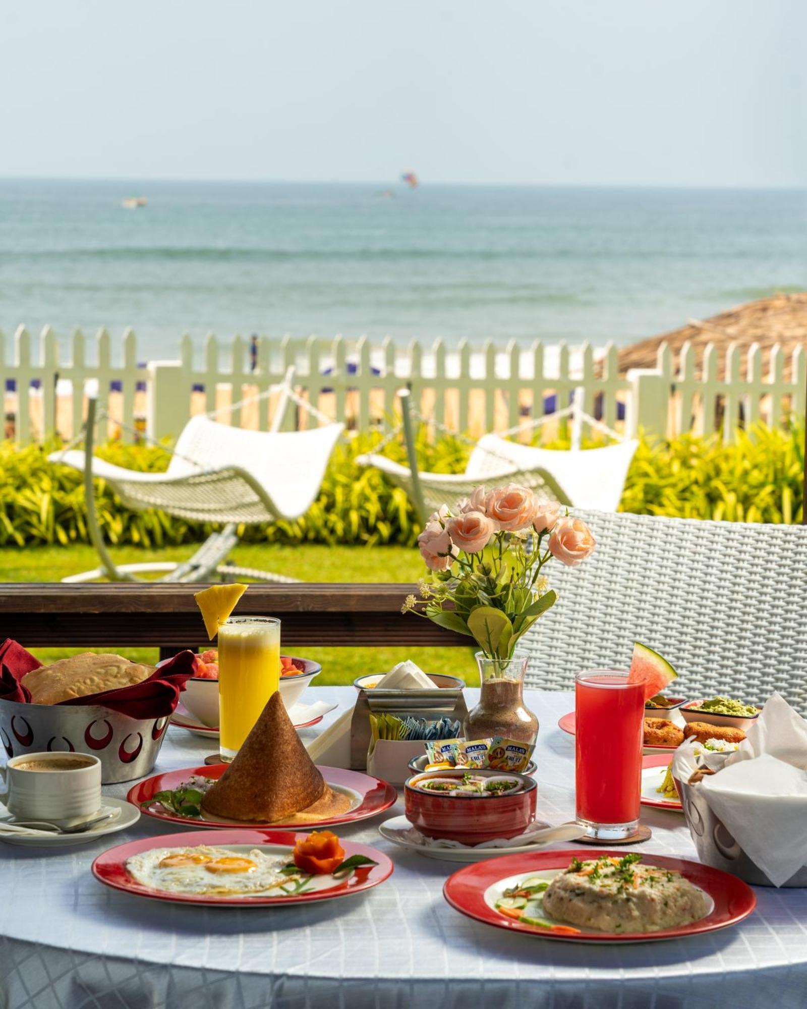Fahrenheit Hotels & Resorts Baga Exterior photo